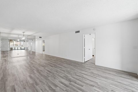 Tiny photo for 4725 E Lucerne Lakes Blvd Boulevard E #114, Lake Worth, FL 33467 (MLS # B26021113)