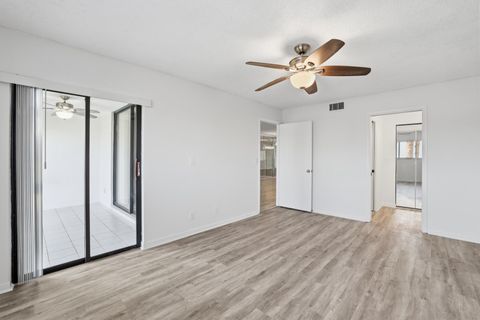 Tiny photo for 4725 E Lucerne Lakes Blvd Boulevard E #114, Lake Worth, FL 33467 (MLS # B26021113)