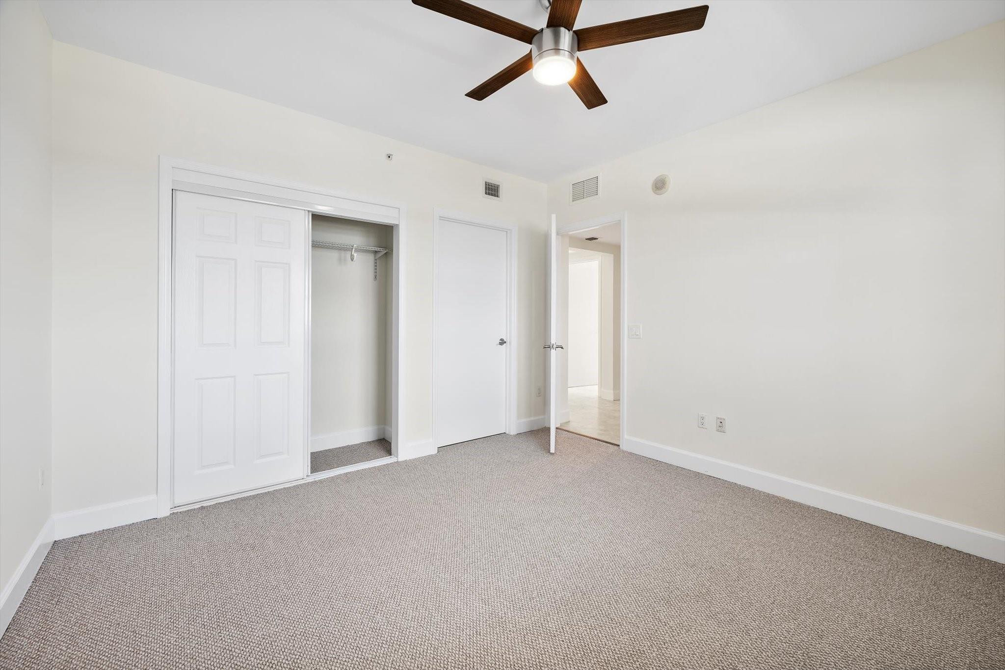 THE OAKS I CONDO - Residential