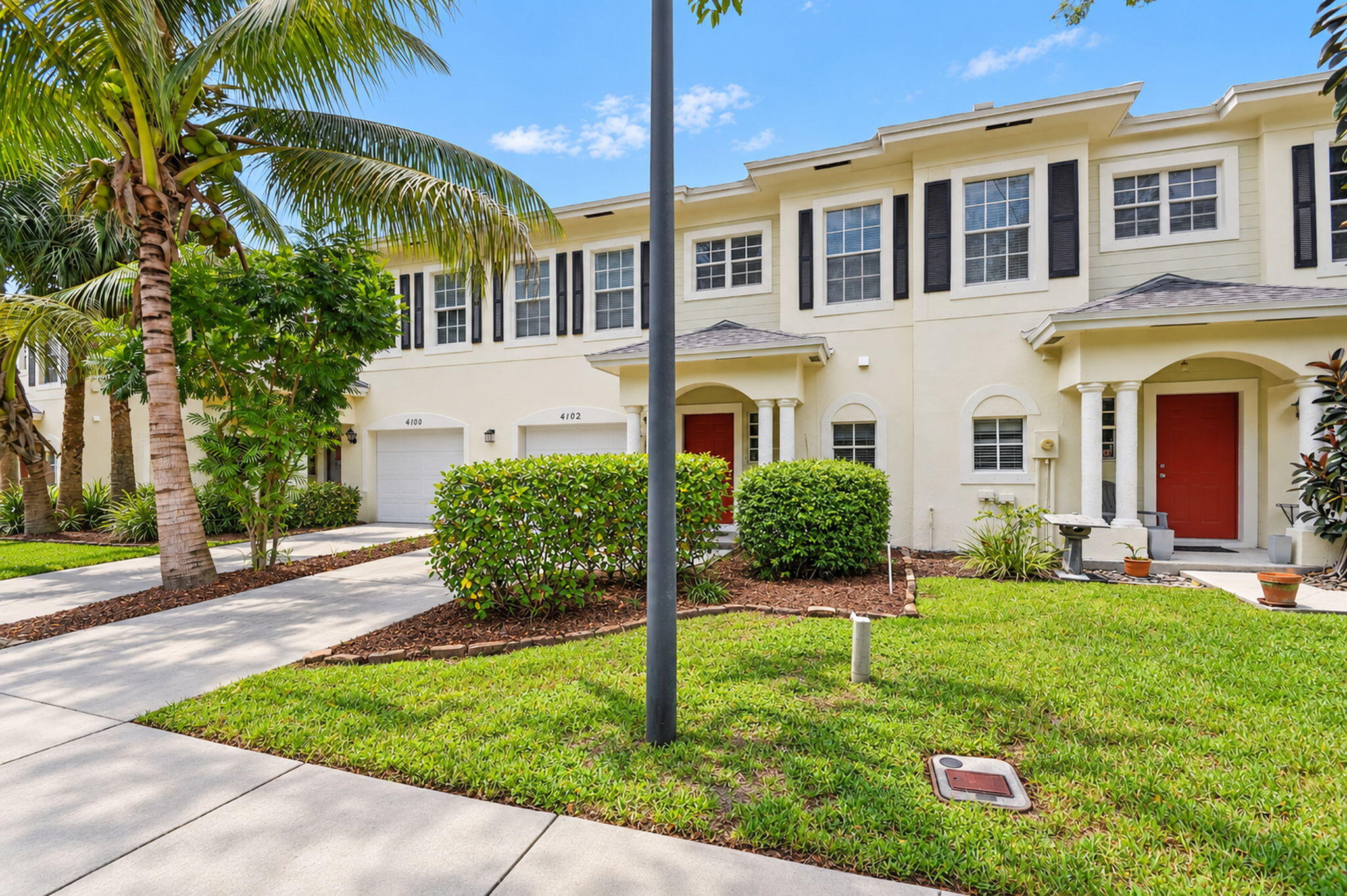 4102 Emerald Vista 4102