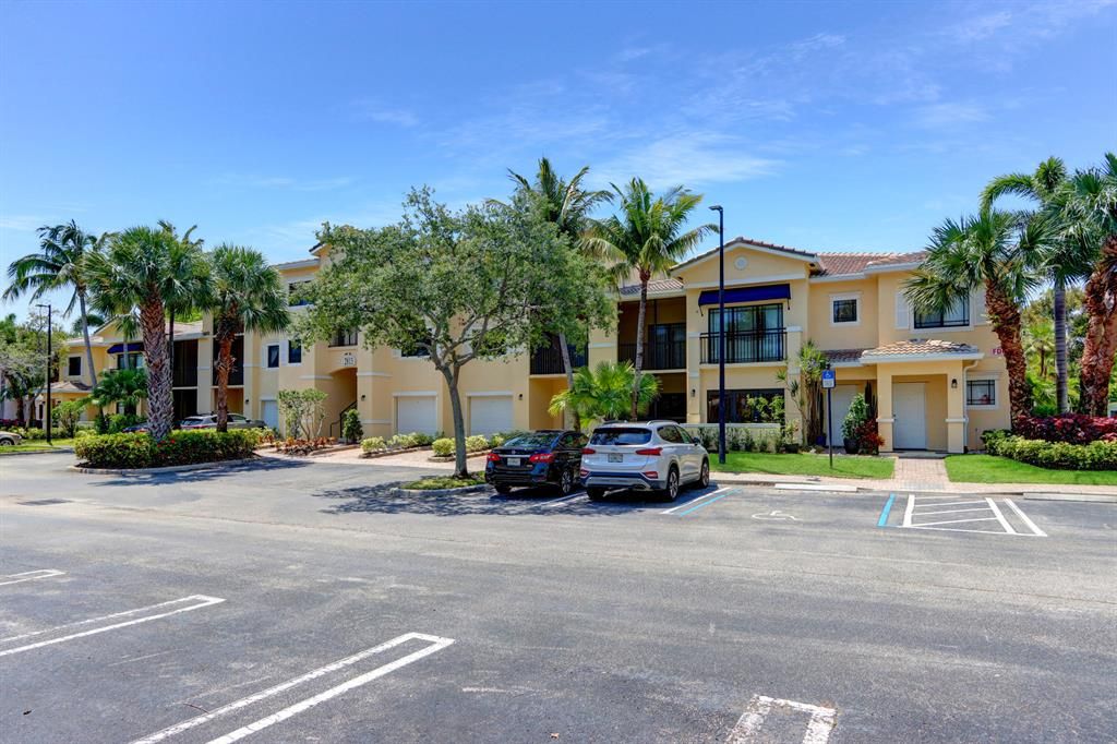 Photo of 2813 Grande Parkway #304, Palm Beach Gardens, FL 33410 (MLS # R10889101)