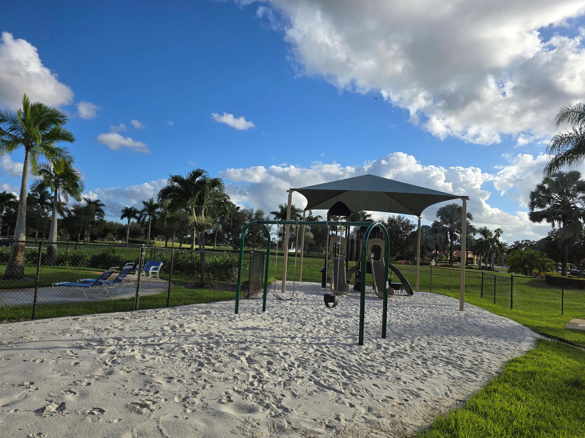 FAIRFIELDS LACUNA 1-A - Residential Lease