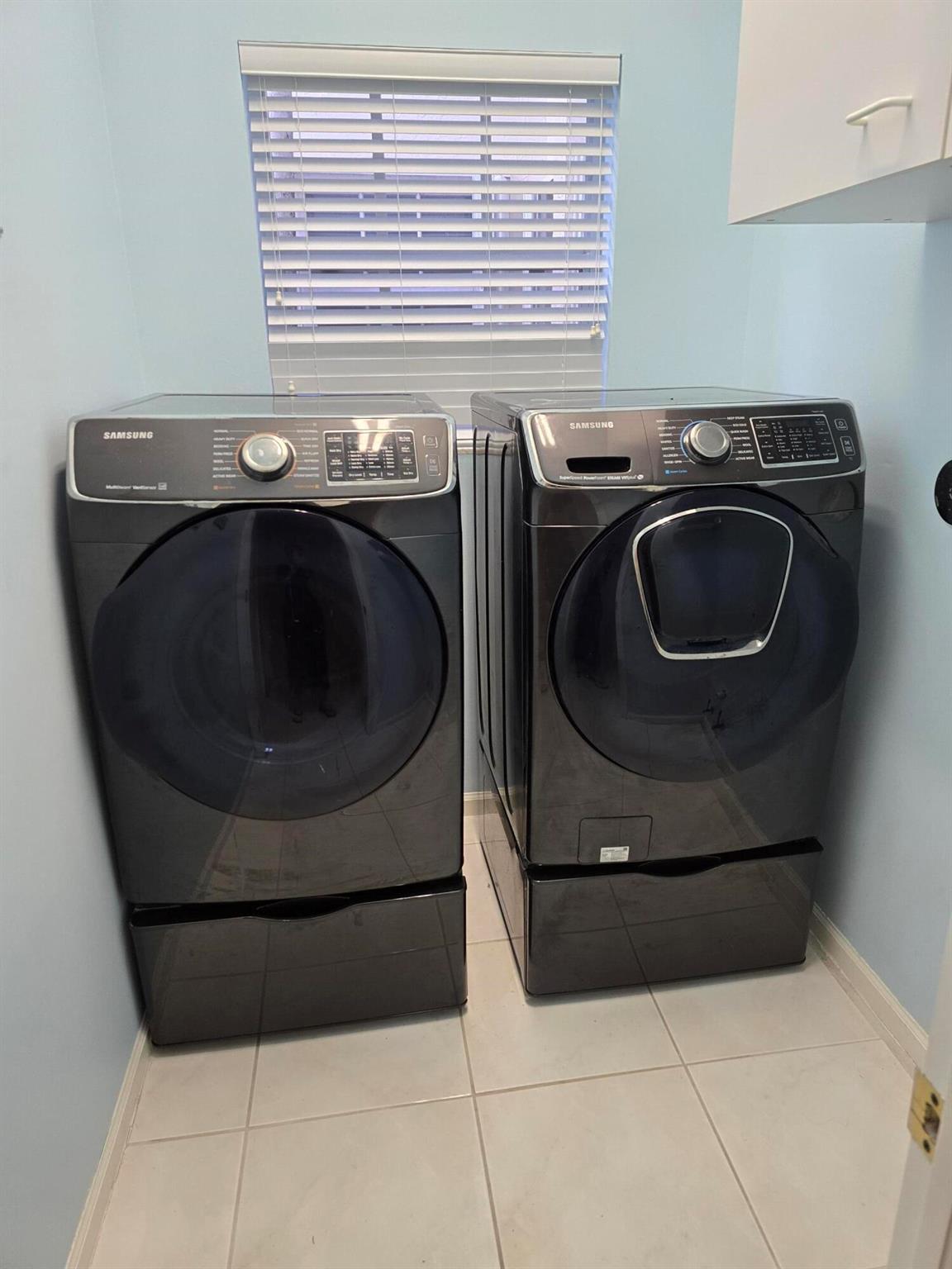 FAIRFIELDS LACUNA 1-A - Residential Lease