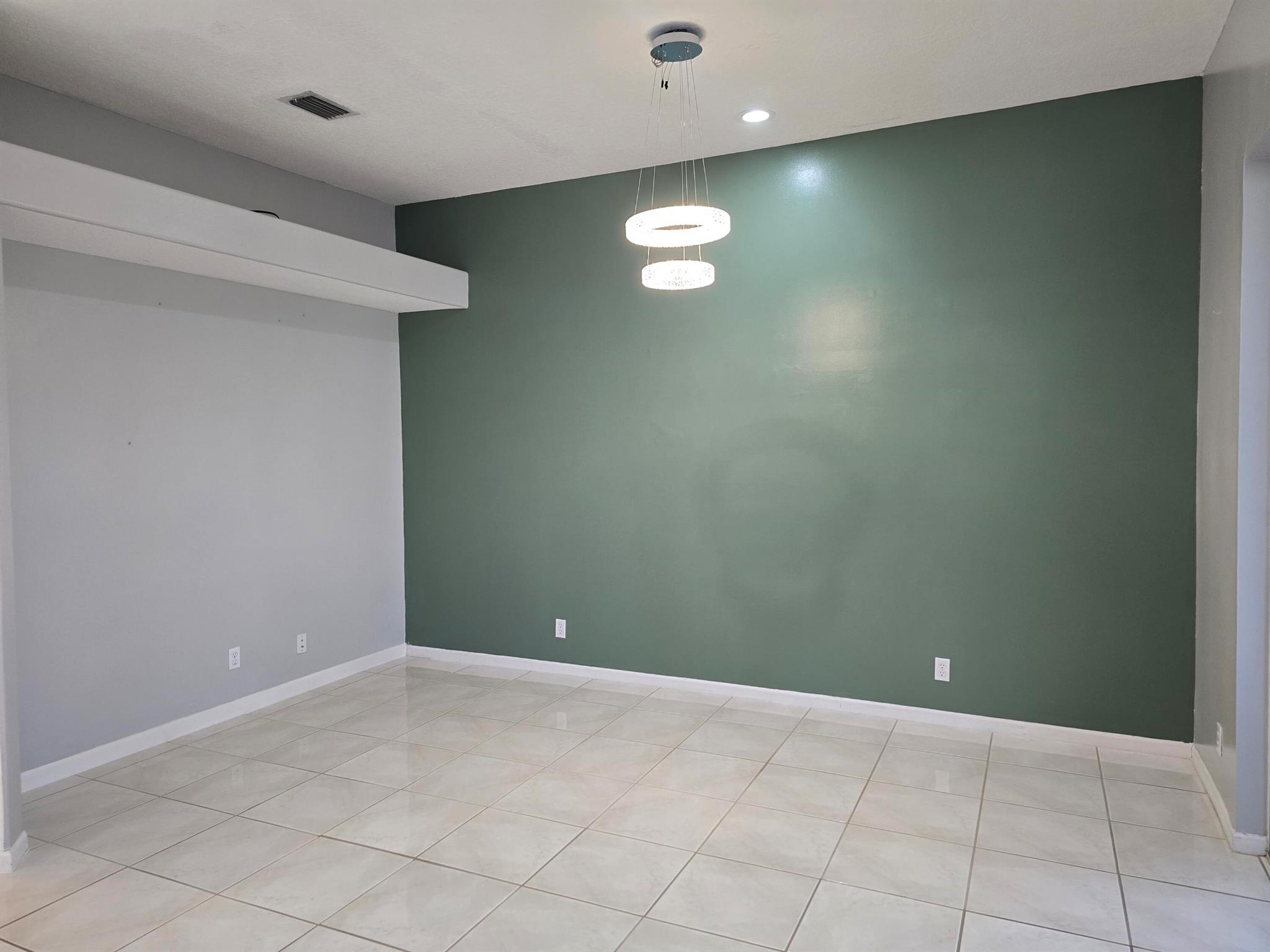 FAIRFIELDS LACUNA 1-A - Residential Lease