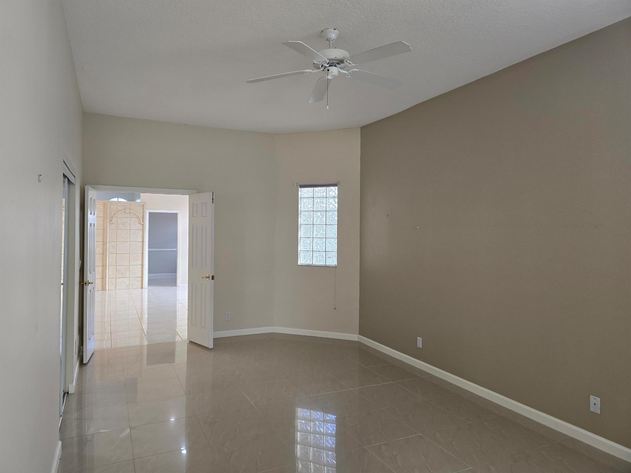 FAIRFIELDS LACUNA 1-A - Residential Lease