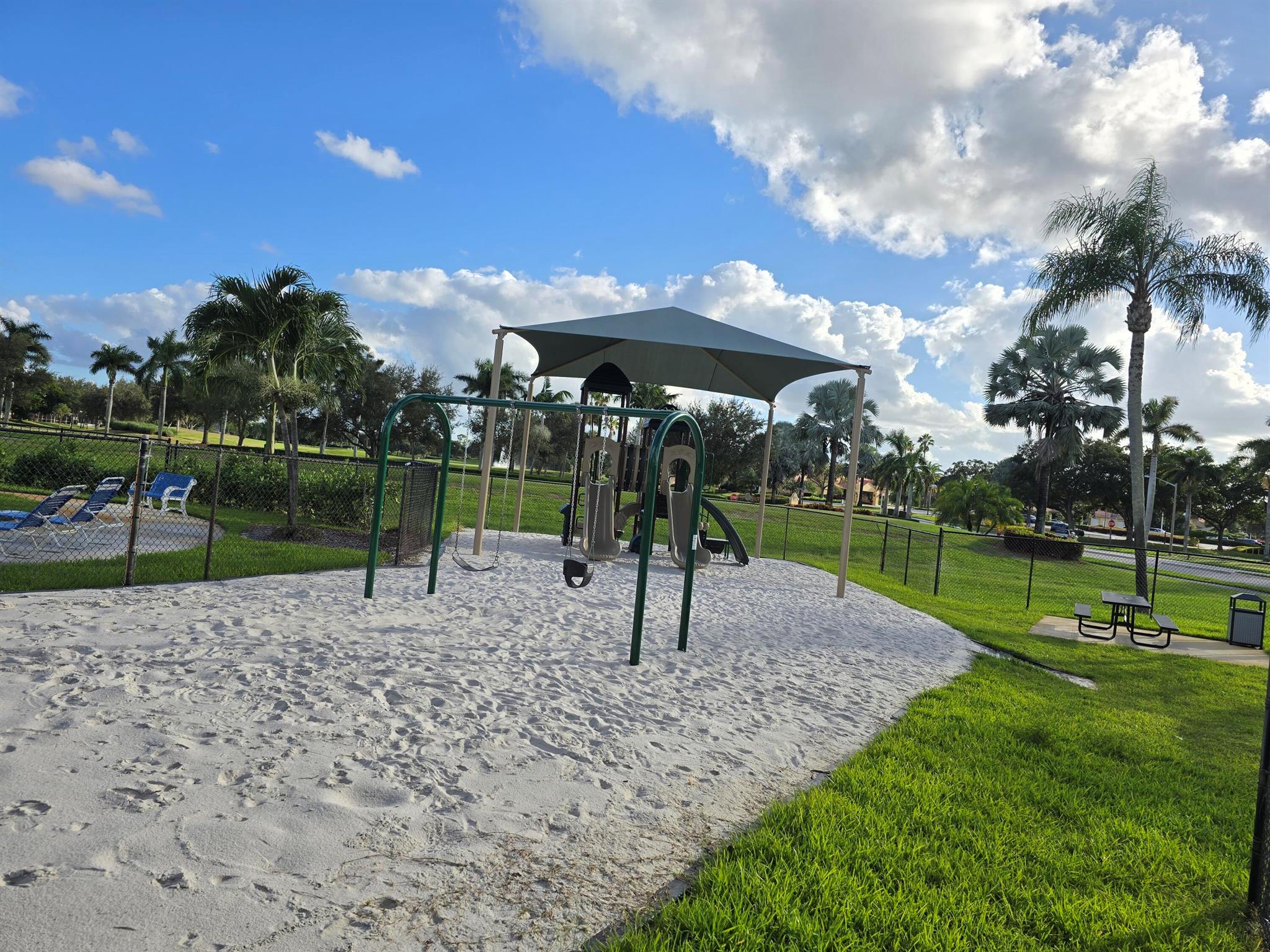 FAIRFIELDS LACUNA 1-A - Residential Lease