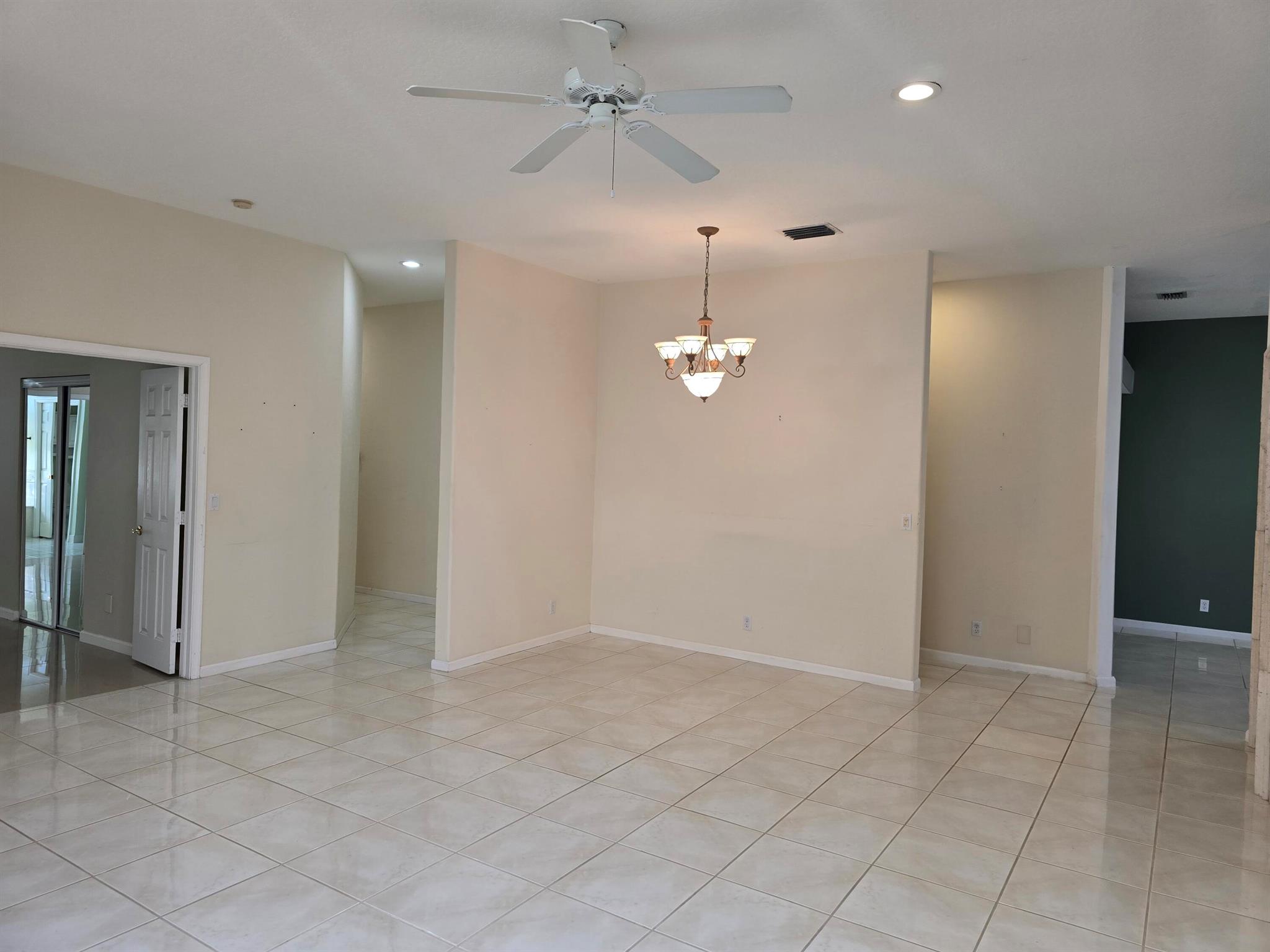 FAIRFIELDS LACUNA 1-A - Residential Lease