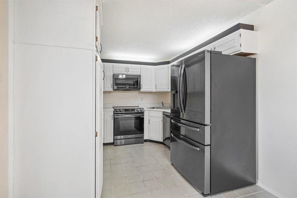 Pine Ridge At Delray Beac - Residential Lease