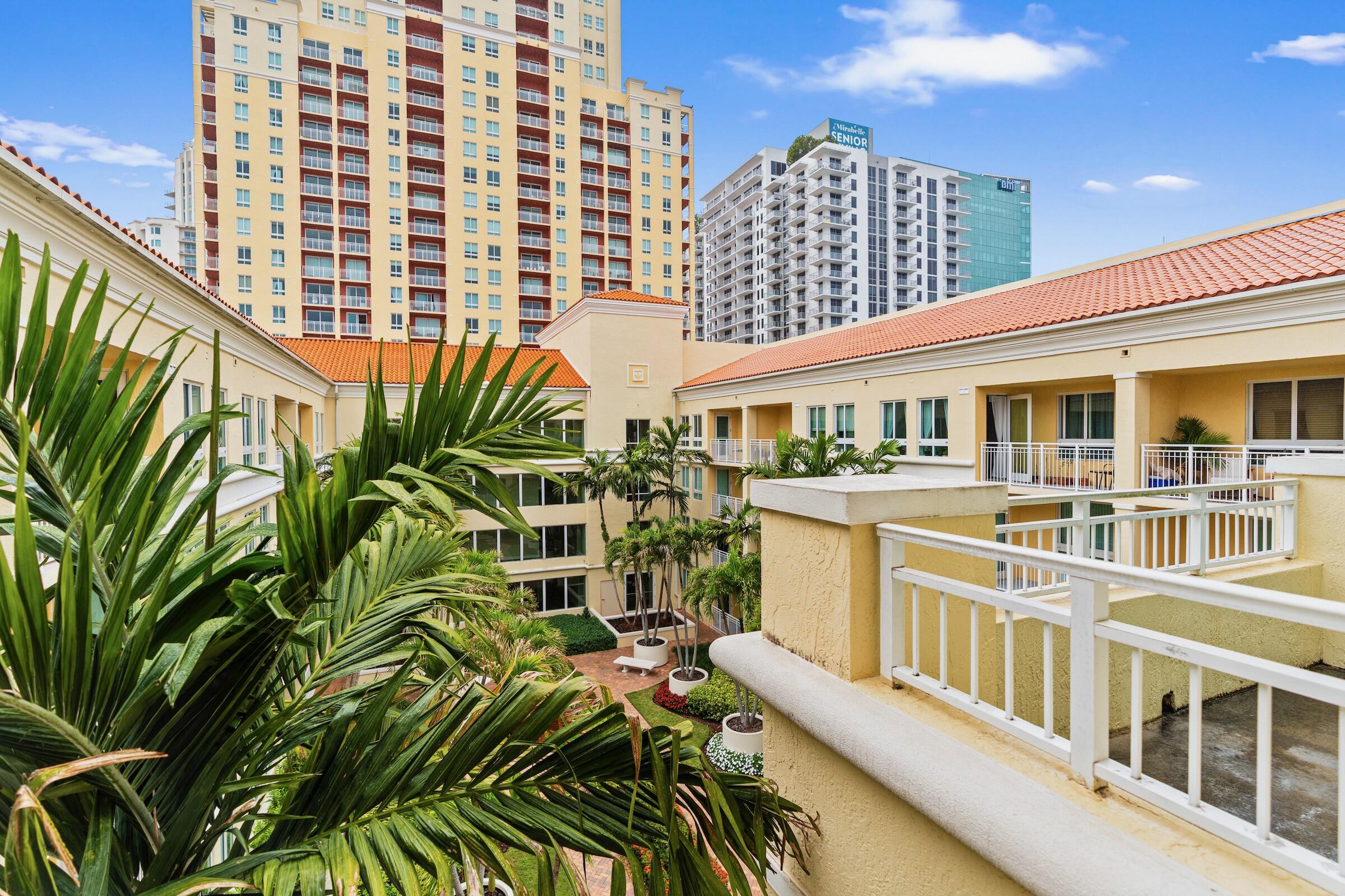 TOSCANO CONDO - Residential