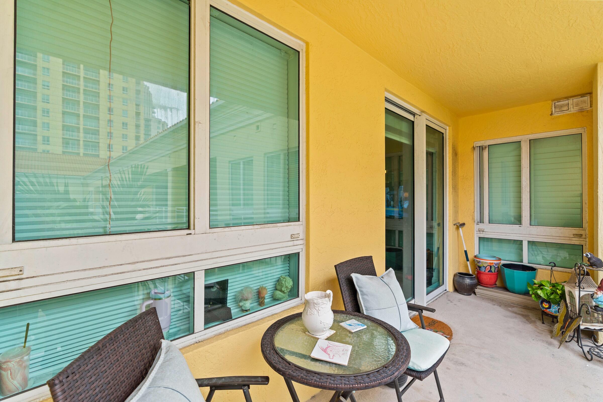 TOSCANO CONDO - Residential