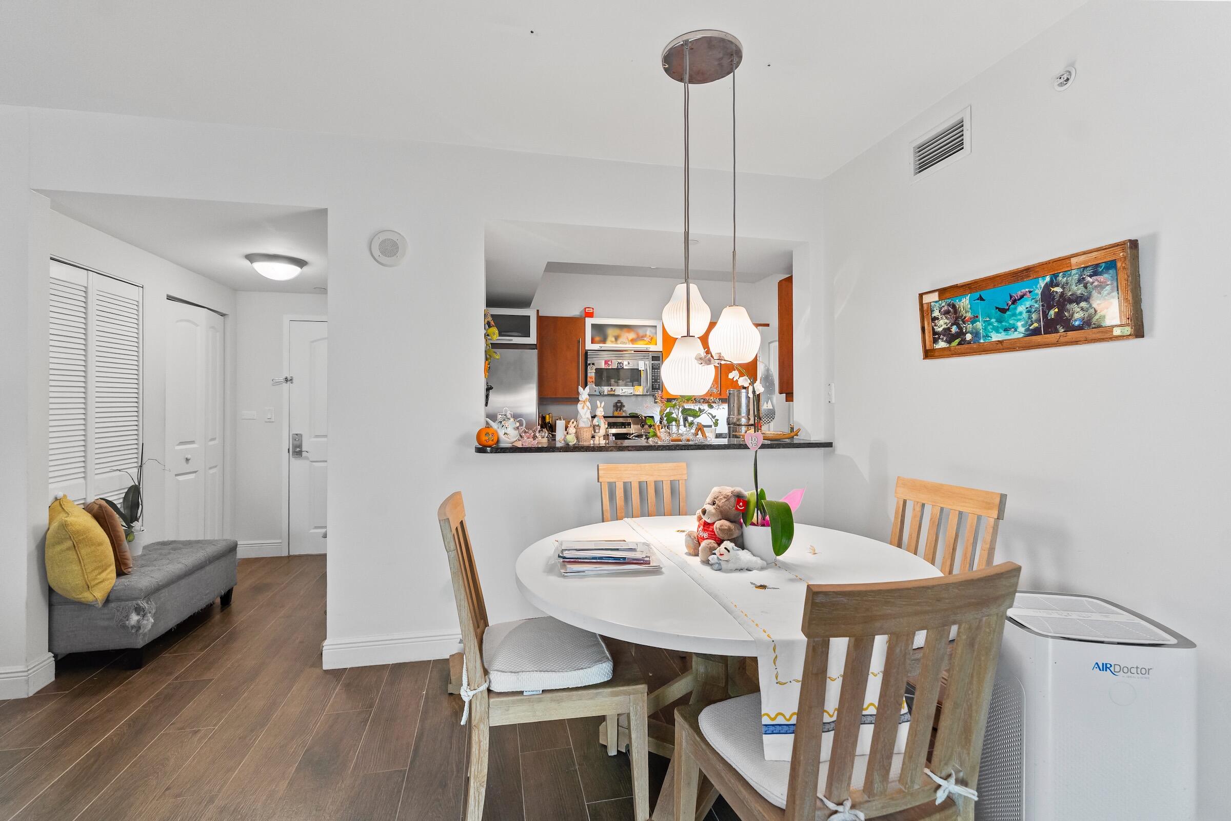 TOSCANO CONDO - Residential