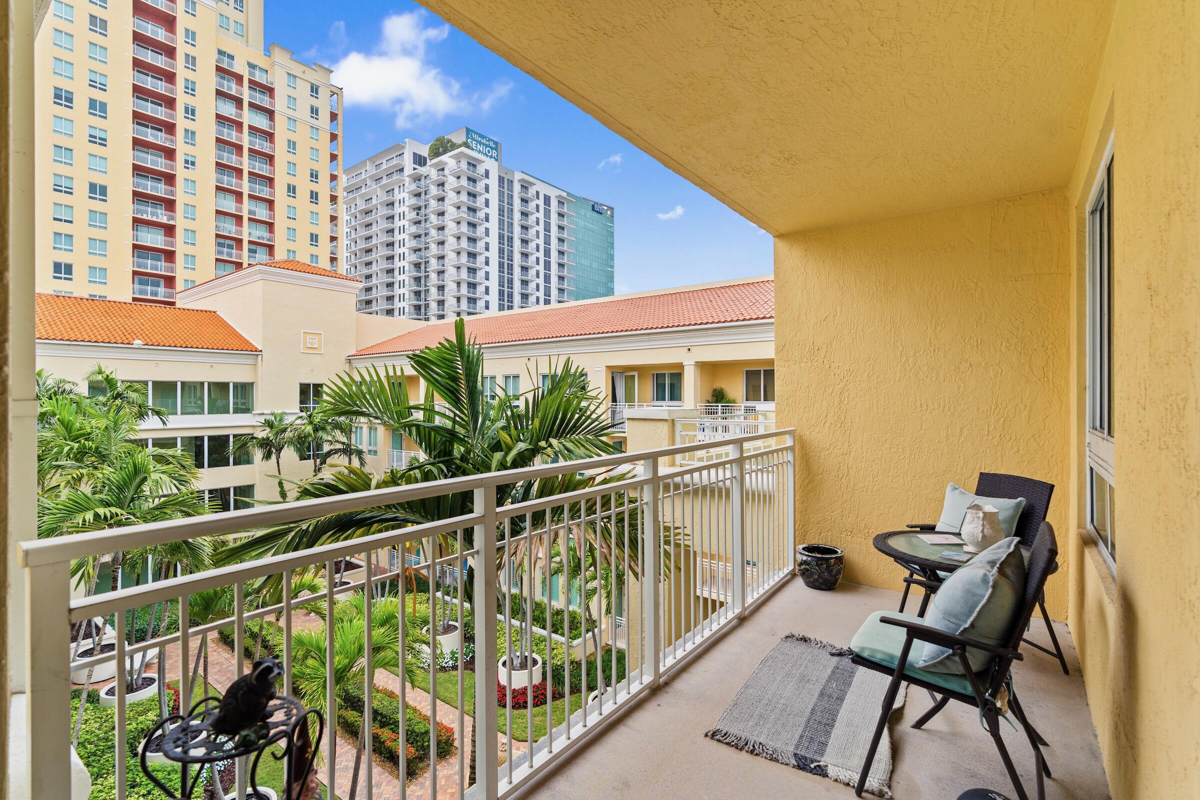 TOSCANO CONDO - Residential