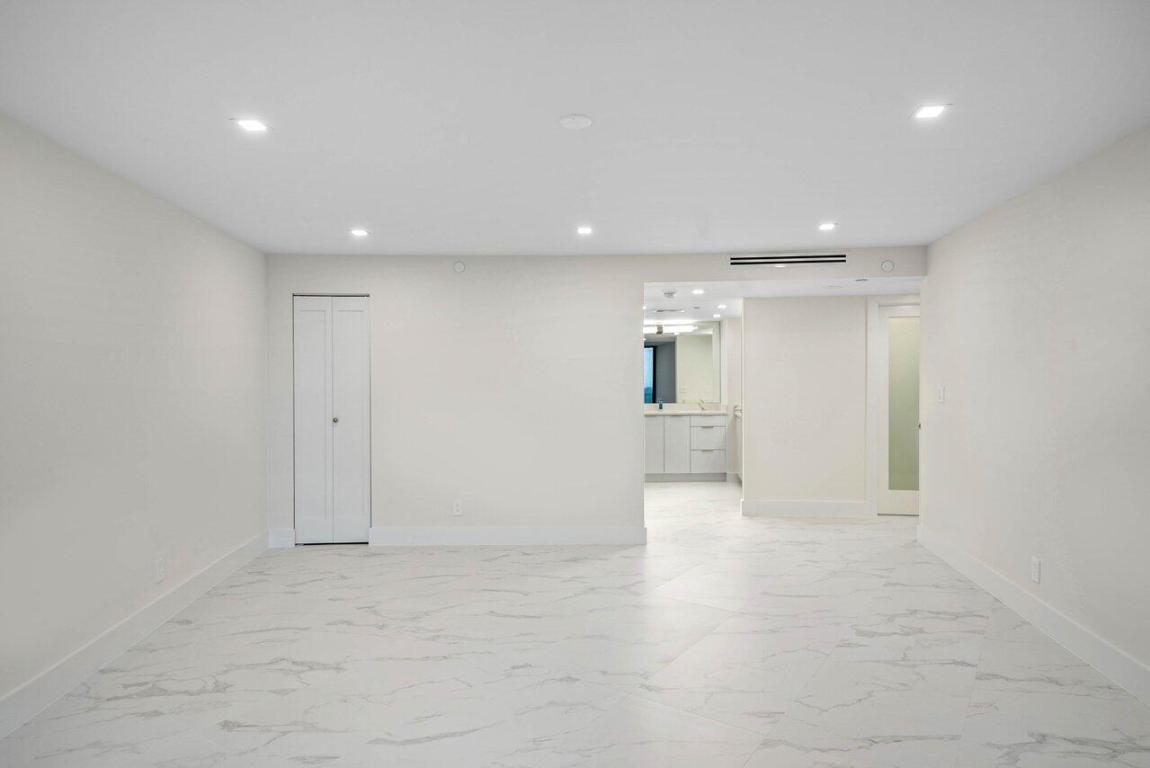 BRAEMAR ISLE CONDO - Residential