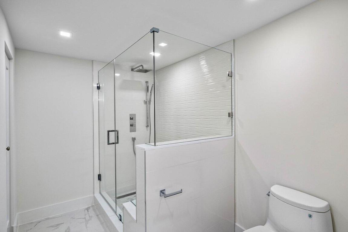 BRAEMAR ISLE CONDO - Residential