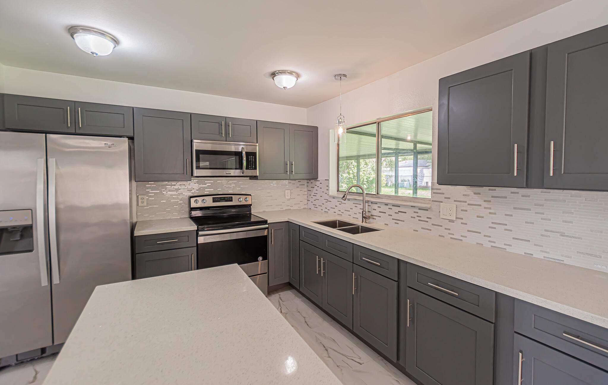 PARKS EDGE - Residential