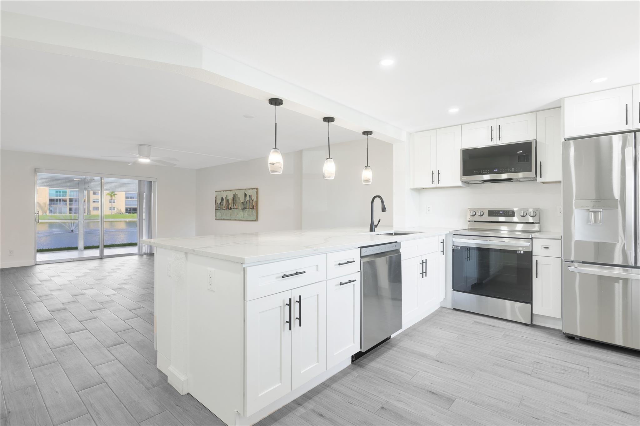 200 SE 5th Ave 101