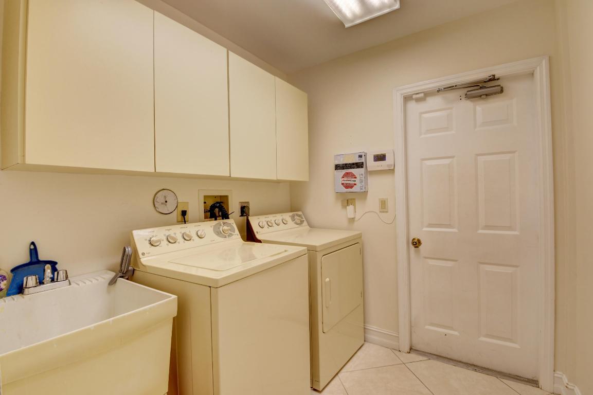 BOCA MARINA - Residential Lease