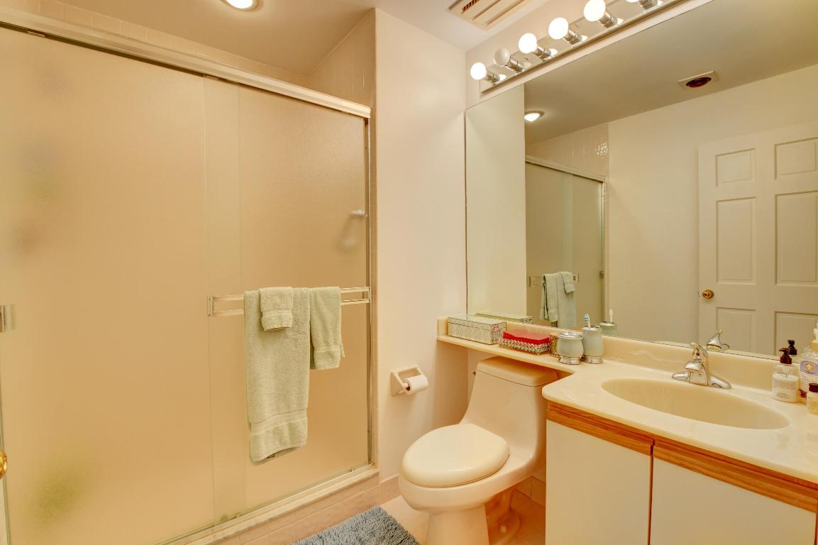 BOCA MARINA - Residential Lease