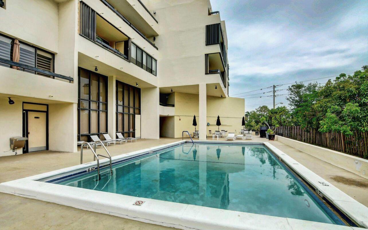 POINTE SOUTH CONDOMINIUM - Residential