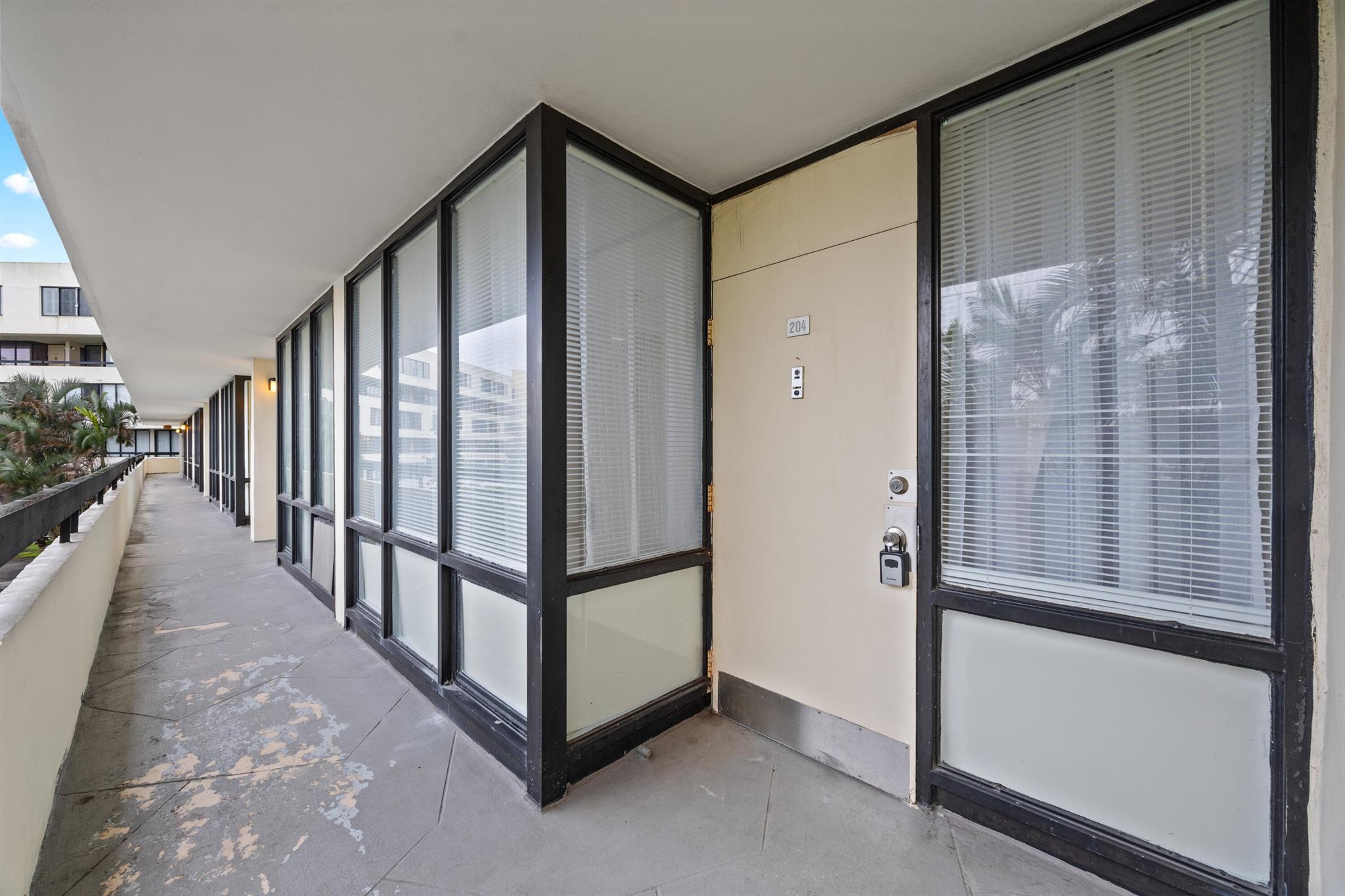 POINTE SOUTH CONDOMINIUM - Residential
