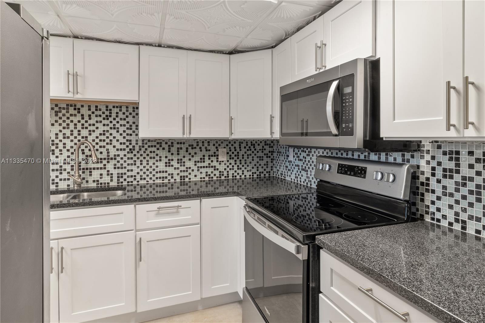 1401 S Federal Highway 204