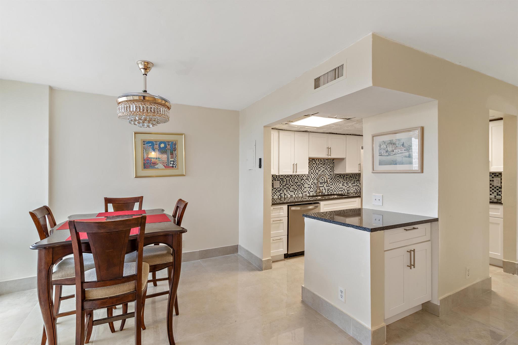 POINTE SOUTH CONDOMINIUM - Residential