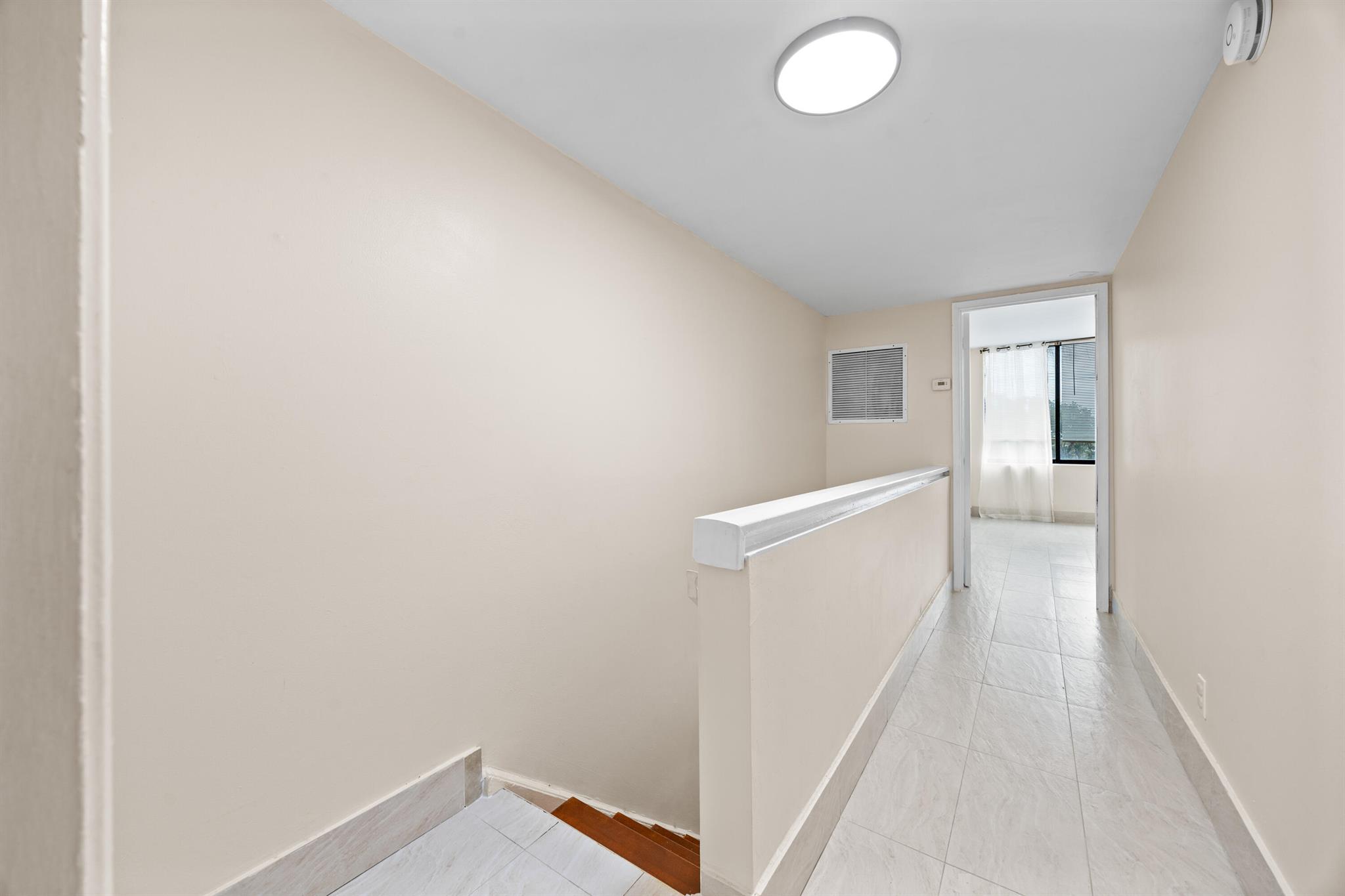 POINTE SOUTH CONDOMINIUM - Residential