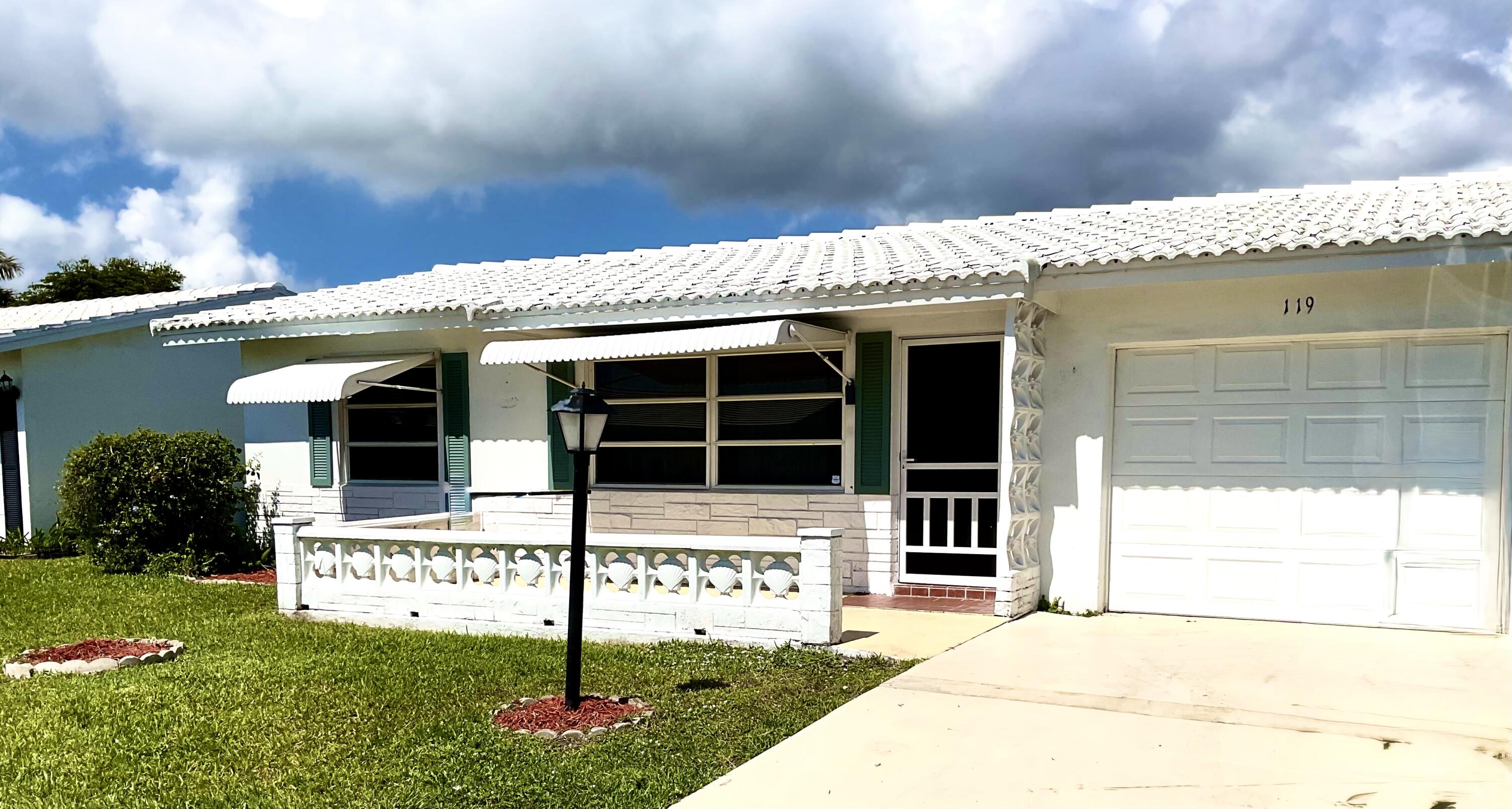 PALM BEACH LEISUREVILLE SEC 2 - Residential