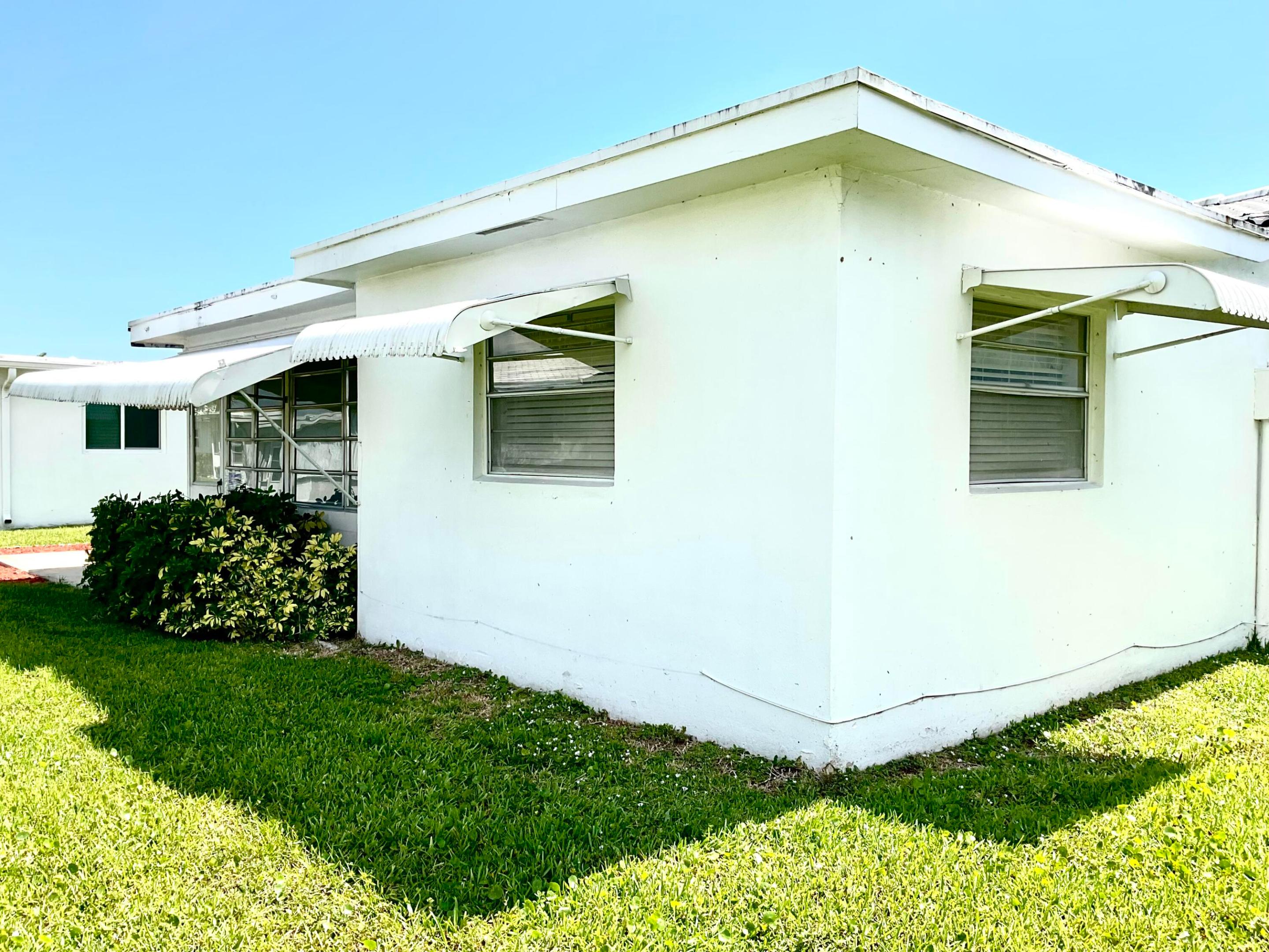 PALM BEACH LEISUREVILLE SEC 2 - Residential
