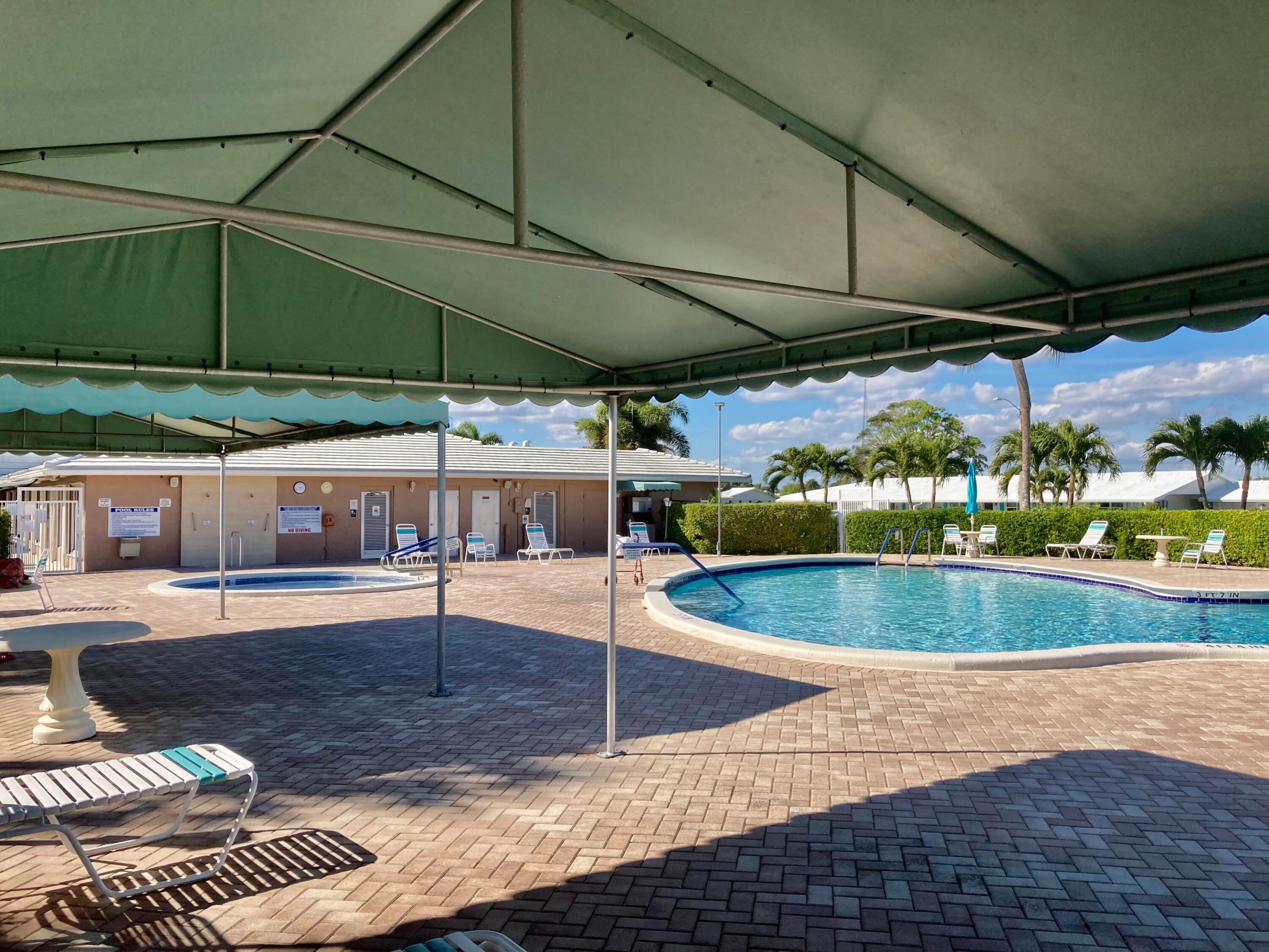 PALM BEACH LEISUREVILLE SEC 2 - Residential