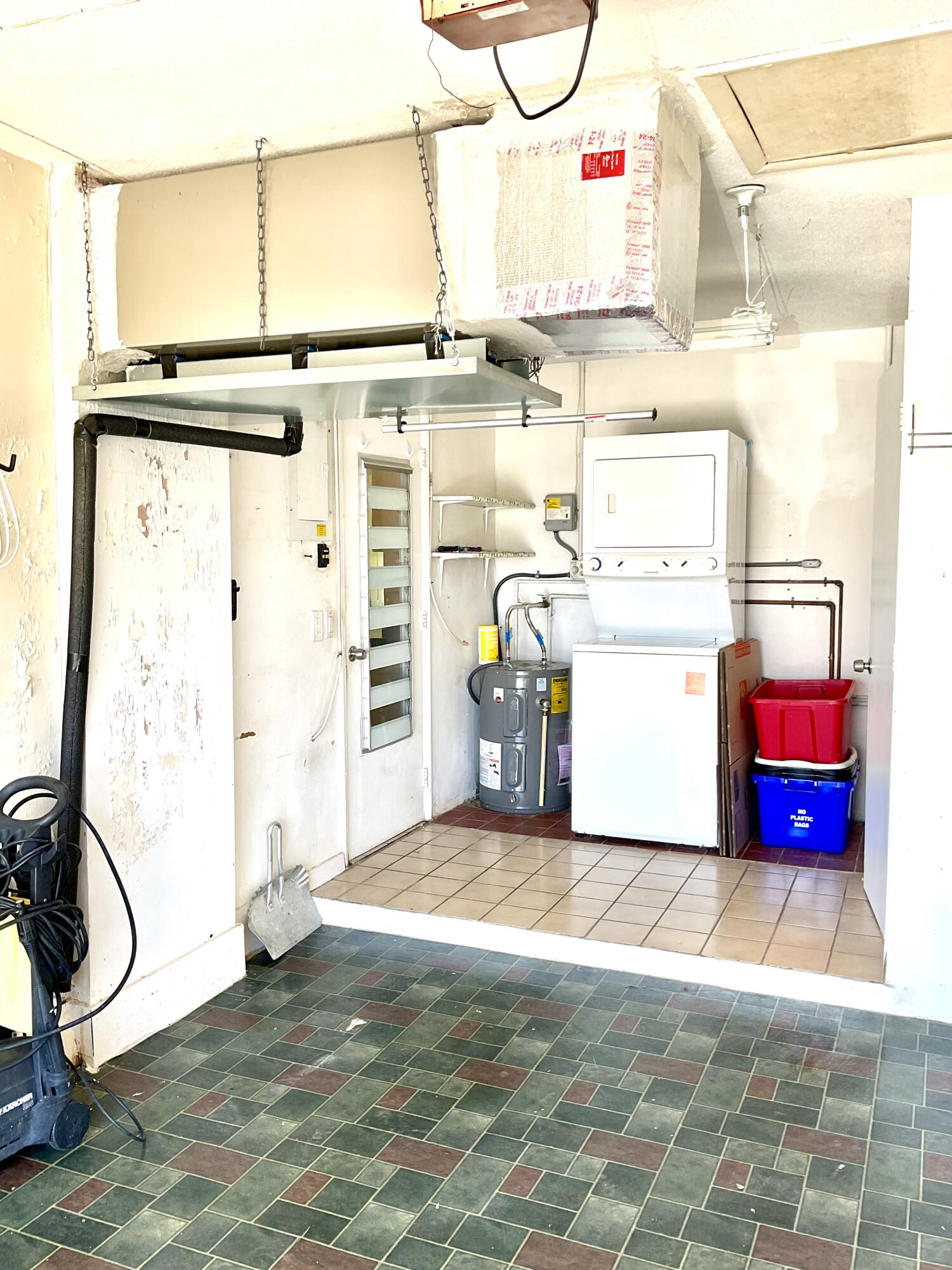 PALM BEACH LEISUREVILLE SEC 2 - Residential