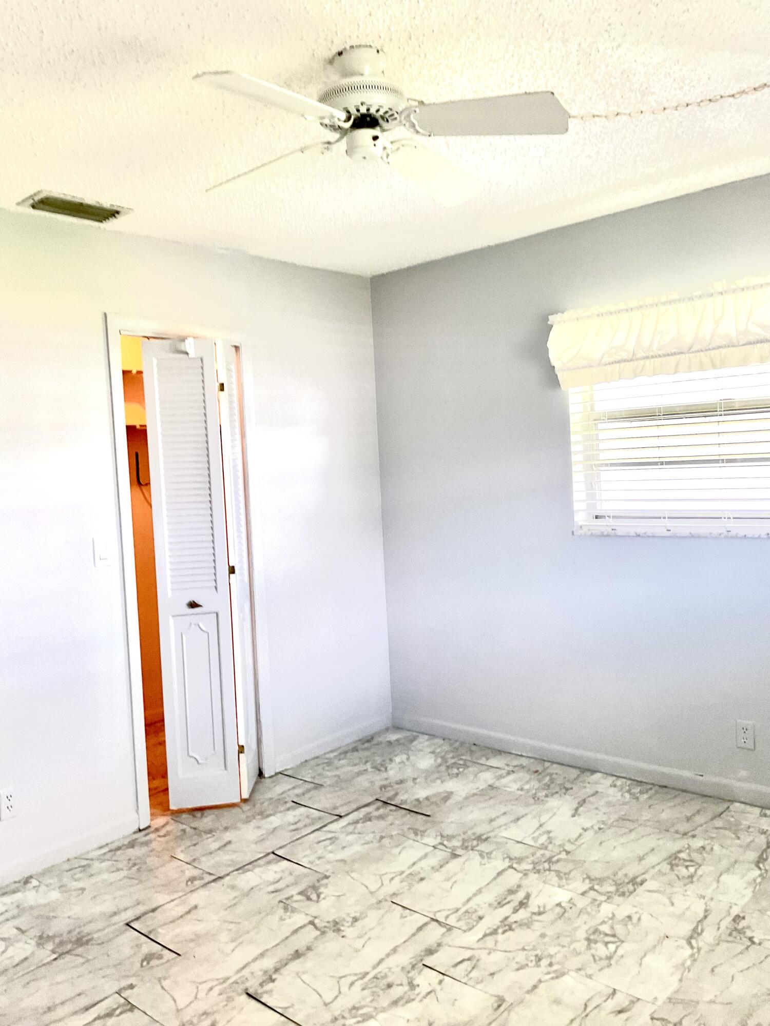 PALM BEACH LEISUREVILLE SEC 2 - Residential