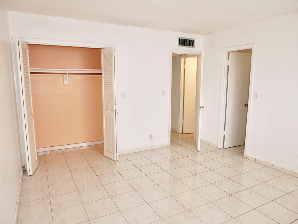 BEVERLY HILLS CONDO 1 - Residential