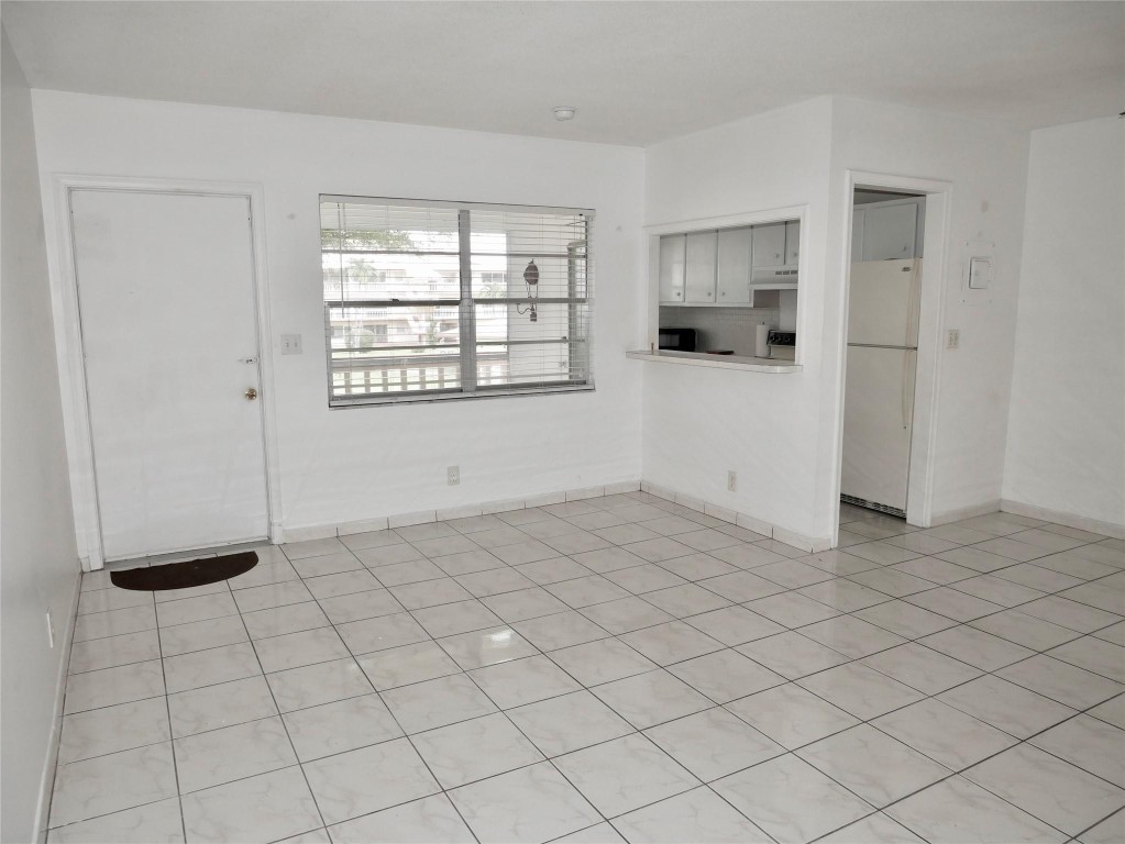BEVERLY HILLS CONDO 1 - Residential