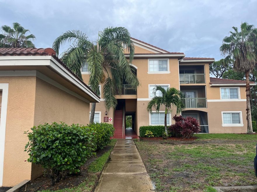 In addition to being the BEST priced one bedroom rental in the community; this freshly painted unit has awesome water views. Portofino at Jensen Beach is a resort-style, gated community offering exceptional amenities, including a clubhouse, swimming pool,24/7 fitness center and indoor racquetball court, tennis court and children's play area.  This won't last long!