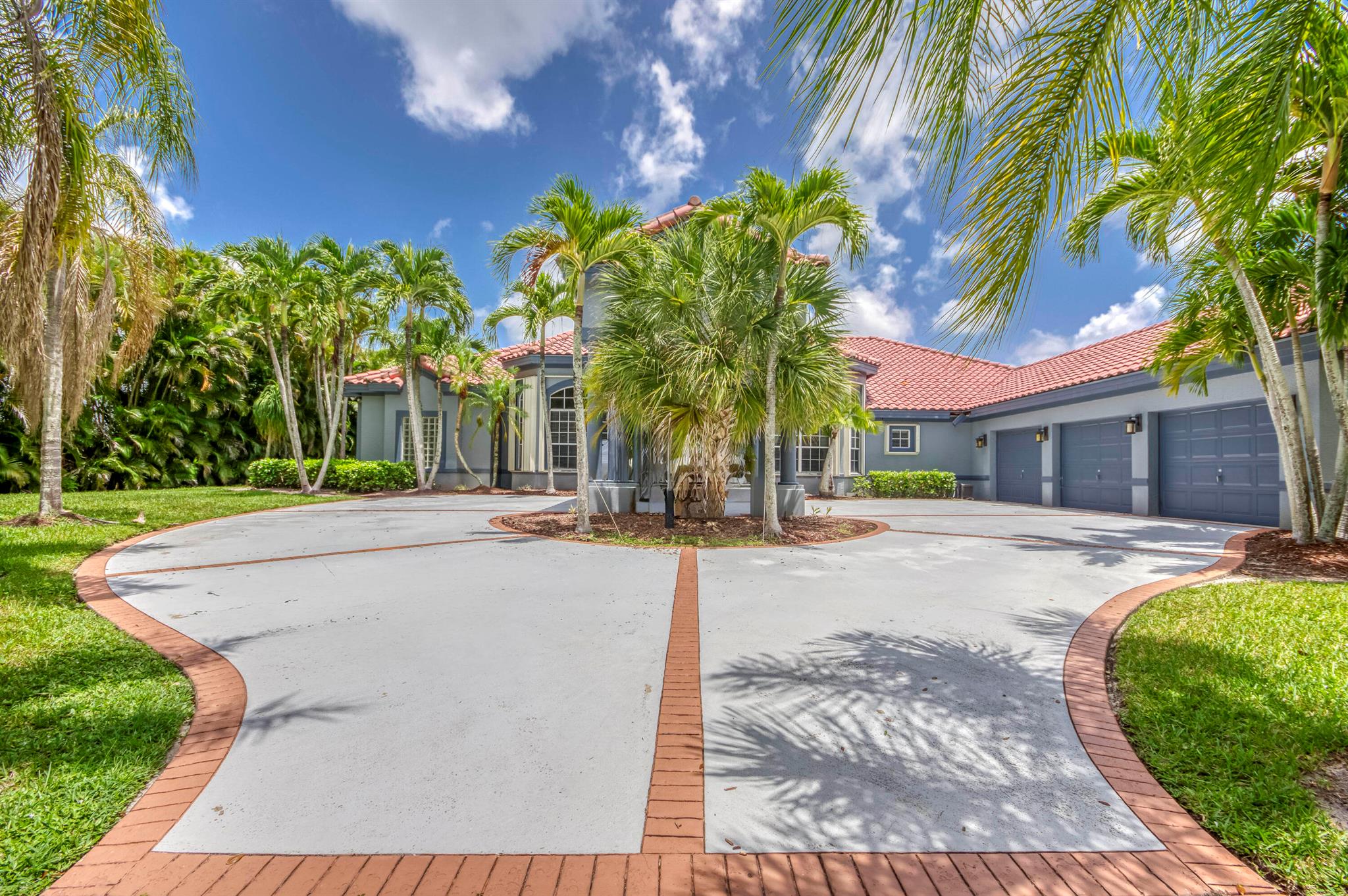 11699 Blackwoods Lane