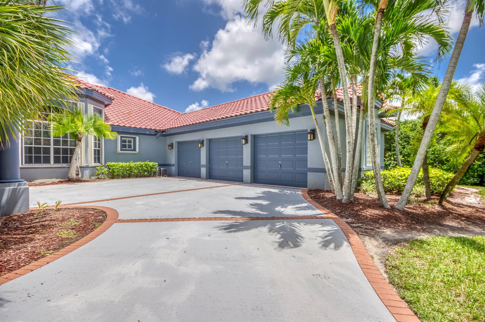 11699 Blackwoods Lane