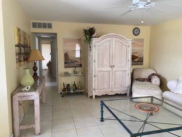 KINGS POINT - Residential