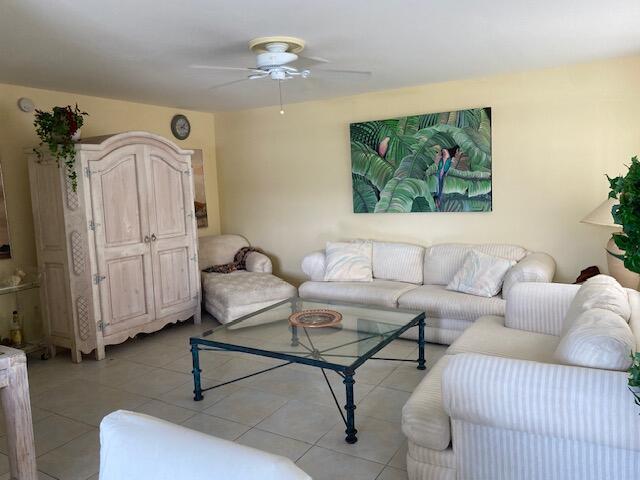 KINGS POINT - Residential