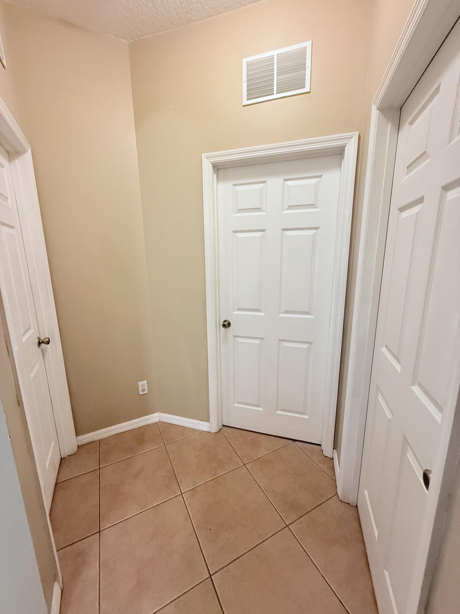 PORT ST LUCIE-SEC 19 - Residential