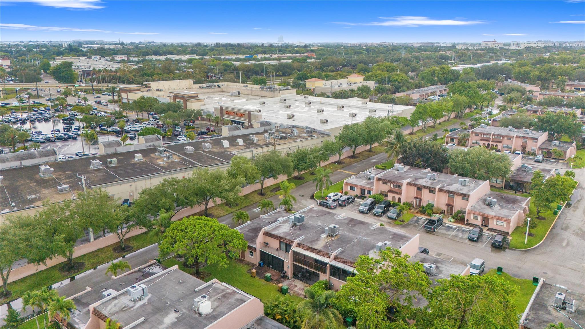 VALENCIA VILLAGE - Residential