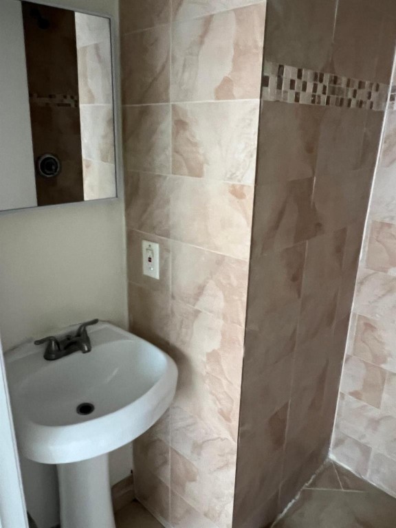 Dennis Dev Townhouses - Residential