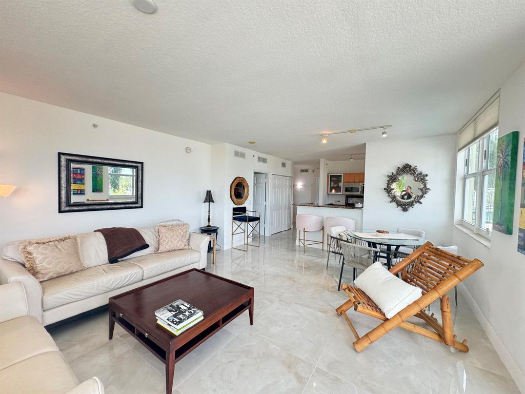 Photo of 100 NE 6th Street #307, Boynton Beach, FL 33435 (MLS # R11090019)