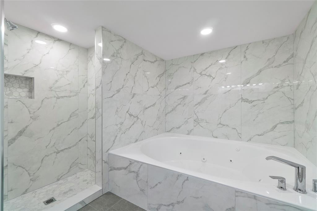 Anchor Bay Club - Residential