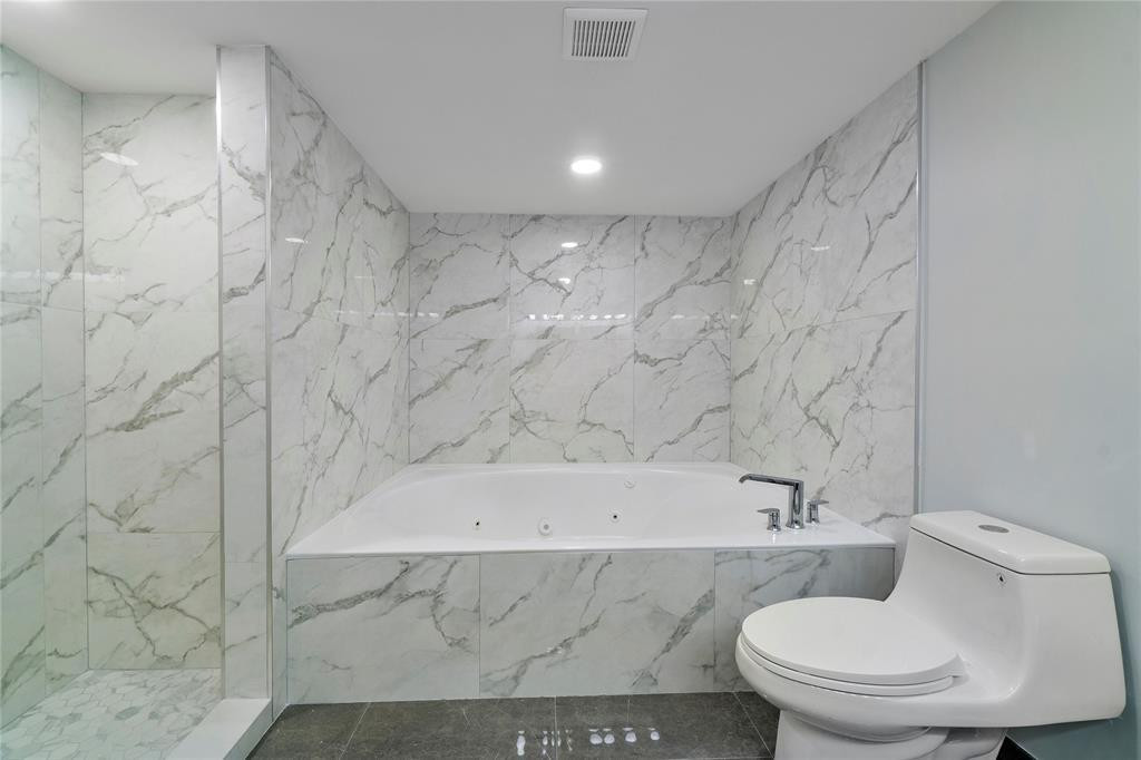 Anchor Bay Club - Residential