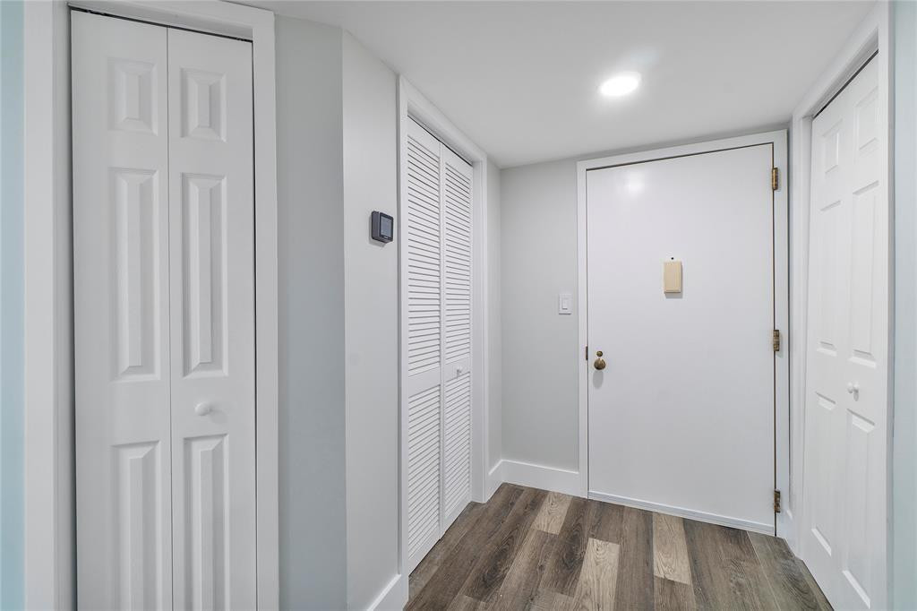 300 Three Islands Boulevard 306