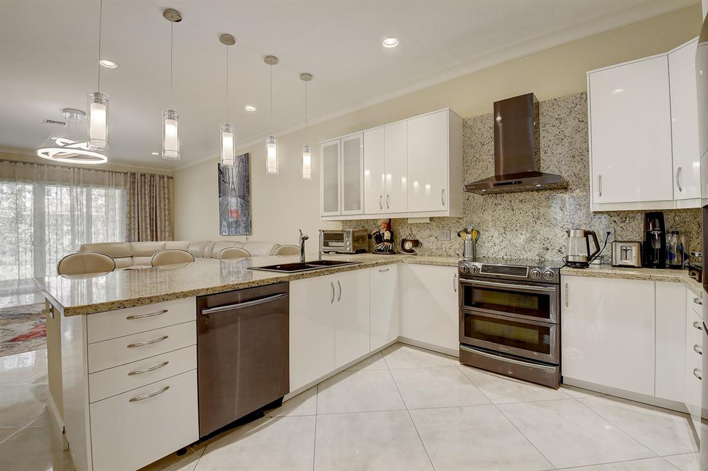 TRAILS AT CANYON - Residential