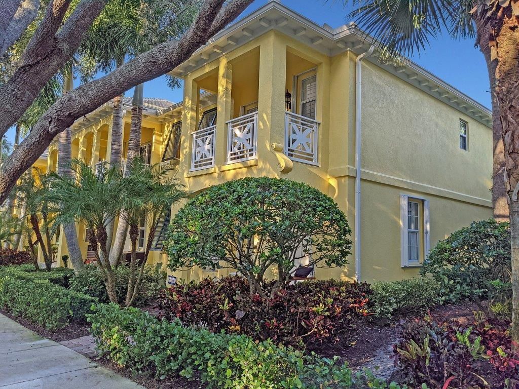 Photo of 3041 E Community Drive Dr, Jupiter, FL 33458 (MLS # R10748256)