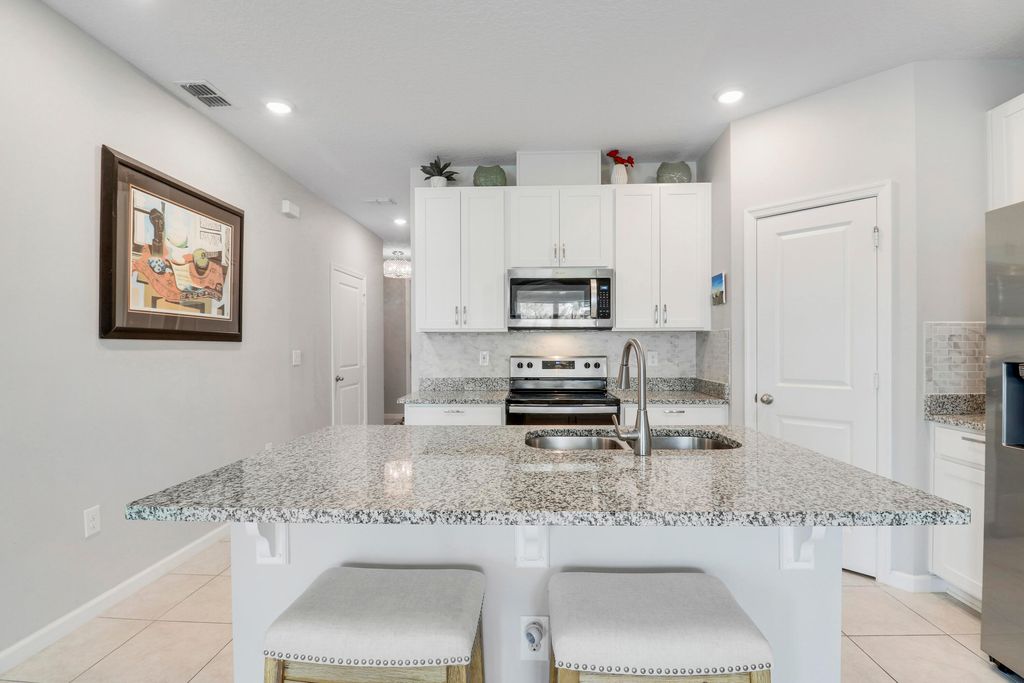 Photo of 303 SE Halifax Lane, Stuart, FL 34994 (MLS # B26002806)