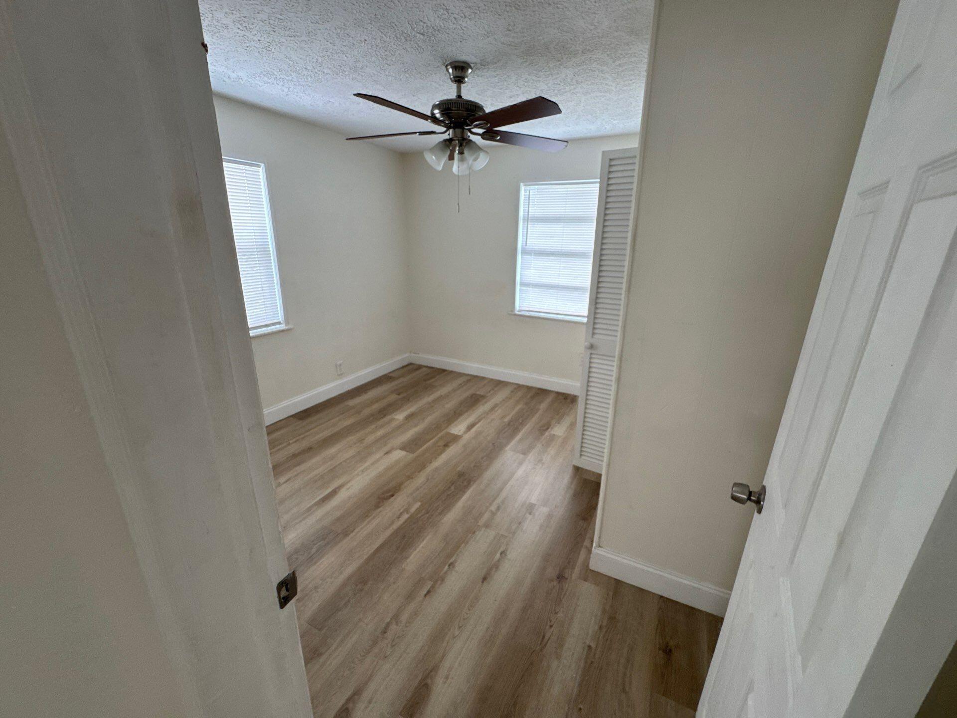 901 W 7th Street